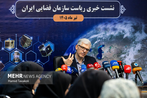 نشست خبری رئیس سازمان فضایی ایران