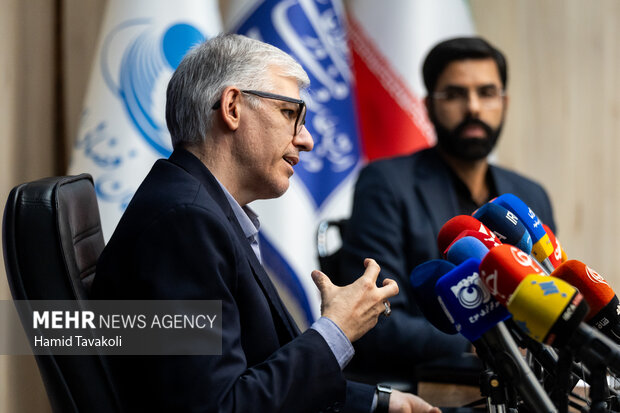 نشست خبری رئیس سازمان فضایی ایران