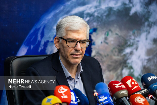 نشست خبری رئیس سازمان فضایی ایران
