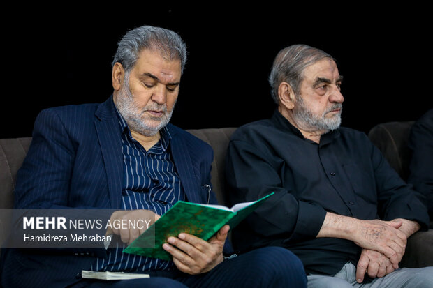 بزرگداشت رهبر شهید انقلاب در حسینیه کربلایی های مقیم تهران