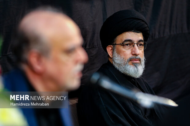 بزرگداشت رهبر شهید انقلاب در حسینیه کربلایی های مقیم تهران
