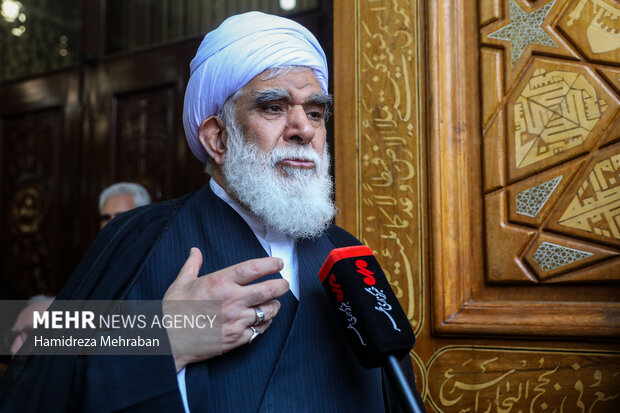 بزرگداشت رهبر شهید انقلاب در حسینیه کربلایی های مقیم تهران