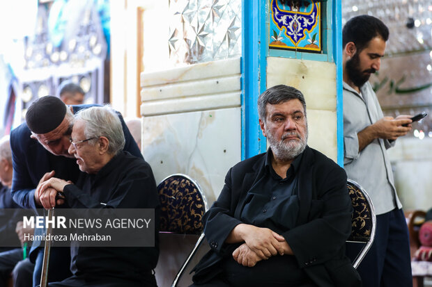 بزرگداشت رهبر شهید انقلاب در حسینیه کربلایی های مقیم تهران