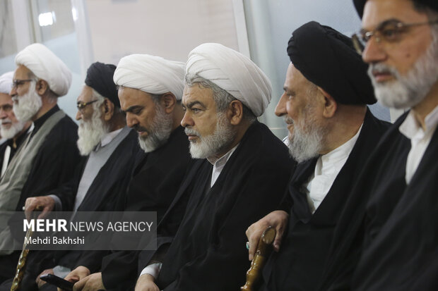 بزرگداشت رهبر شهید از سوی آیت الله سیستانی در قم