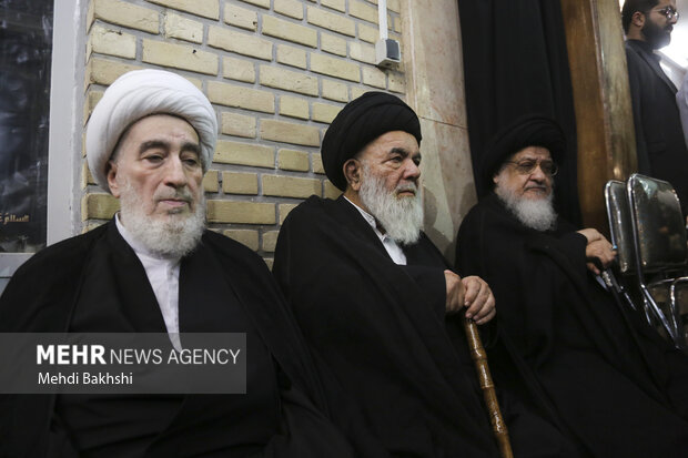 بزرگداشت رهبر شهید از سوی آیت الله سیستانی در قم