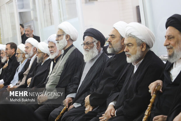بزرگداشت رهبر شهید از سوی آیت الله سیستانی در قم