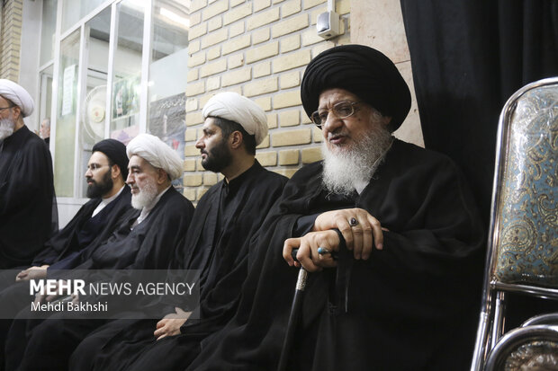 بزرگداشت رهبر شهید از سوی آیت الله سیستانی در قم
