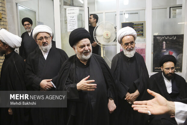 بزرگداشت رهبر شهید از سوی آیت الله سیستانی در قم