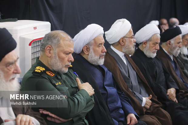 بزرگداشت رهبر شهید از سوی آیت الله سیستانی در قم
