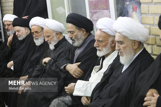 بزرگداشت رهبر شهید از سوی آیت الله سیستانی در قم