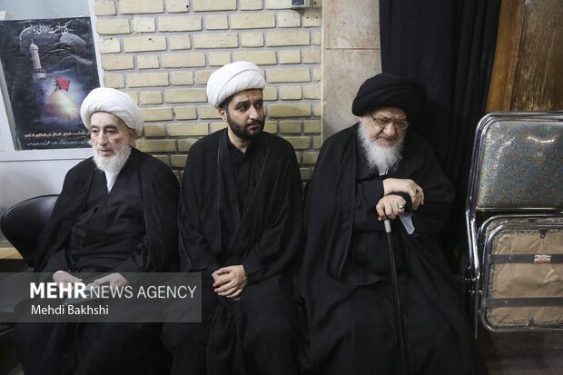 بزرگداشت رهبر شهید از سوی آیت الله سیستانی در قم