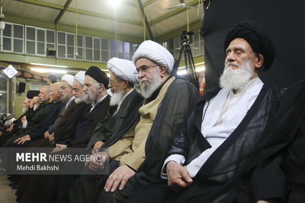 بزرگداشت رهبر شهید از سوی آیت الله سیستانی در قم