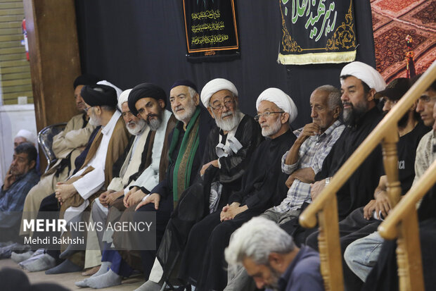 بزرگداشت رهبر شهید از سوی آیت الله سیستانی در قم