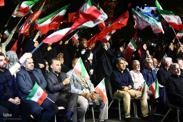جمع خوانی فعالان قرآنی به یاد رهبر شهید