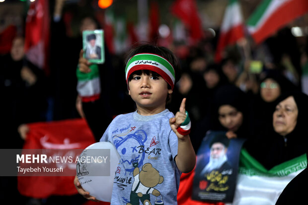 یادواره شهدای زن همدان