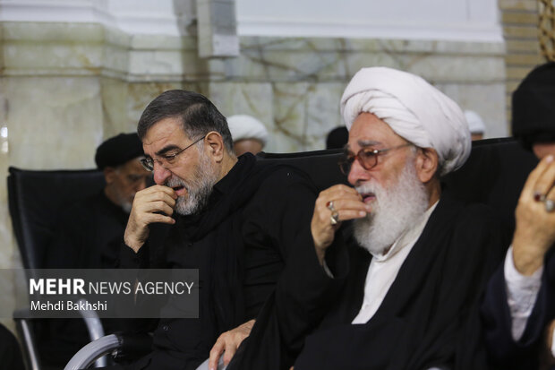 بزرگداشت رهبر شهید از سوی آیت الله مکارم شیرازی