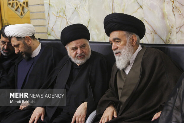 بزرگداشت رهبر شهید از سوی آیت الله مکارم شیرازی
