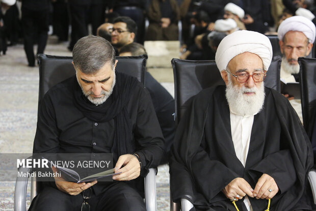 بزرگداشت رهبر شهید از سوی آیت الله مکارم شیرازی