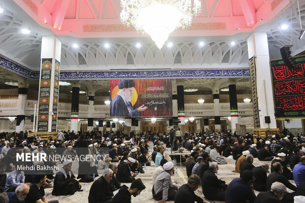 بزرگداشت رهبر شهید از سوی آیت الله مکارم شیرازی