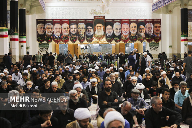 بزرگداشت رهبر شهید از سوی آیت الله مکارم شیرازی