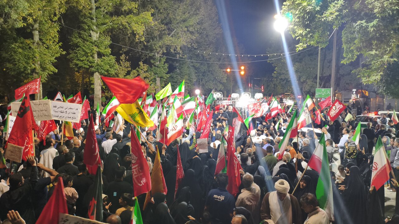 ایرانشهری‌ها همچنان سنگر خیابان را حفظ کرده‌اند