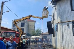 خاکستر شدن ۳ منزل مسکونی در حریق آستانه اشرفیه؛ دو نفر مصدوم شدند