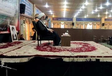 مراسم بزرگداشت قائد شهید از طرف مهاجرین افغانستانی مقیم بوشهر