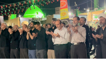 اقامه نماز استغاثه به امام زمان(عج) در شهرکرد