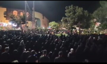 اقامه نماز استغاثه به امام زمان(عج) در حسینیه شهدای اراک