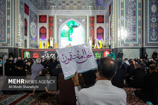 بزرگداشت هفتمین شب تدفین امام شهید امت در حرم امام رضا(ع)
