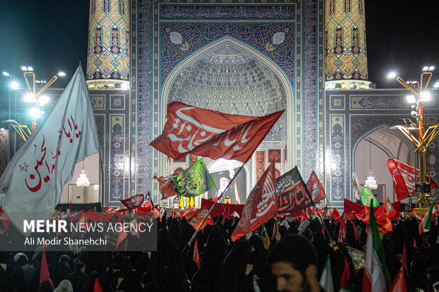 بزرگداشت هفتمین شب تدفین امام شهید امت در حرم امام رضا(ع)