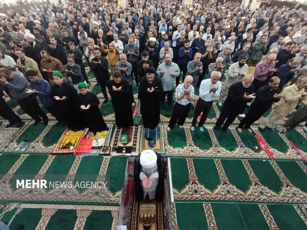 امام جمعه بوشهر: امروز زمان مقاومت و ایستادگی در برابر دشمنان است