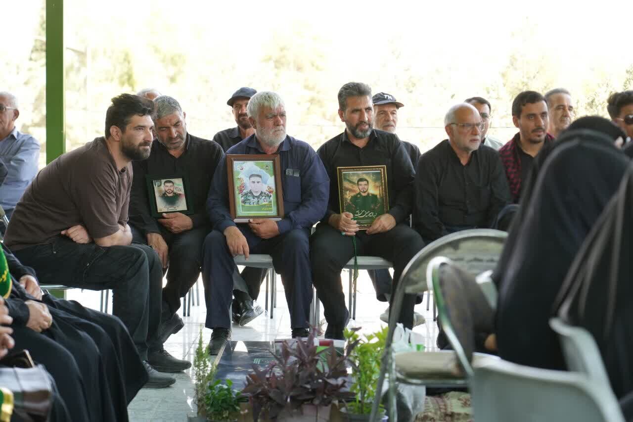 ویژه‌برنامه «حبیب ایران» در گلزار شهدای خرم‌آباد برگزار شد