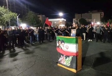 عزاداری سنتی در سوگ رهبر شهید در میدان امام خمینی (ره) بوشهر