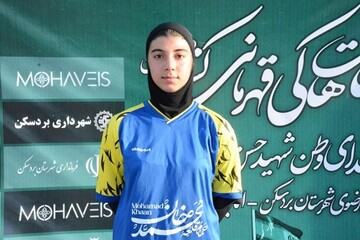 بانوی هاکی‌باز همدانی راهی مسابقات قهرمانی آسیا شد