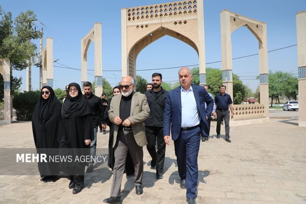 قیصر امین‌پور سرمایه ارزشمند فرهنگی کشور است