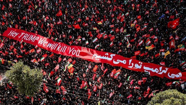 روایتهای مردمی که زندگیشان را نذر خونخواهی رهبر شهید کردهاند