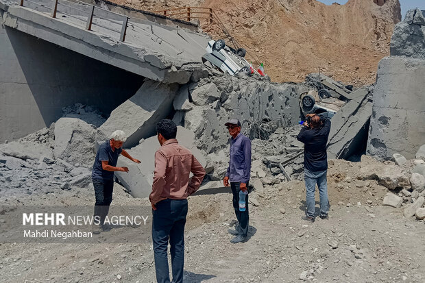 وضعیت پل محور بندرعباس به رودان بر اثر تجاوزات آمریکایی