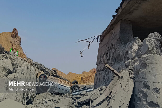 وضعیت پل محور بندرعباس به رودان بر اثر تجاوزات آمریکایی