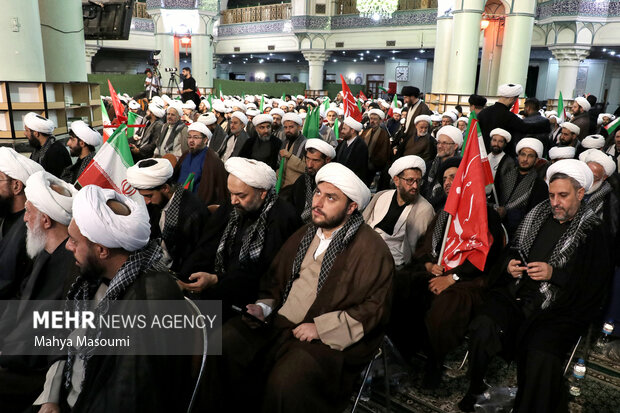 مراسم بزرگداشت رهبر شهید در حرم حضرت عبدالعظیم(ع)