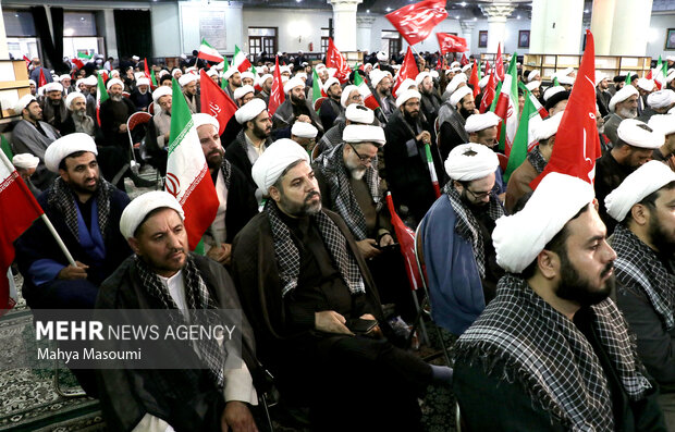 مراسم بزرگداشت رهبر شهید در حرم حضرت عبدالعظیم(ع)