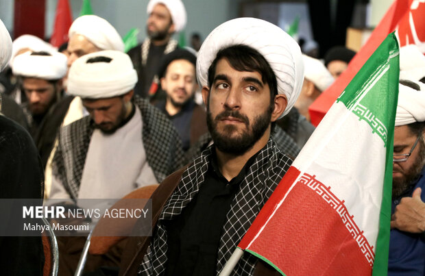 مراسم بزرگداشت رهبر شهید در حرم حضرت عبدالعظیم(ع)