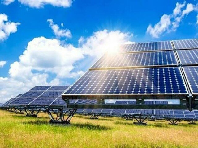 دشتی در مسیر تبدیل شدن به قطب انرژی پاک جنوب؛طلوع خورشید بر مدار توسعه