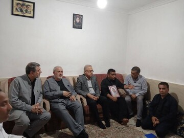 حضور معاون اجرایی رئیس‌جمهور و وزیر نیرو در منزل شهیده حیدری
