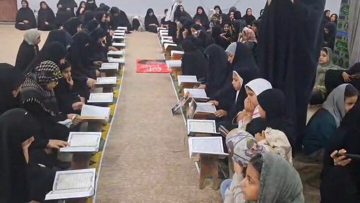 محفل انس با قرآن کریم به یاد رهبر شهید در روستای «شهنیا» برگزار شد