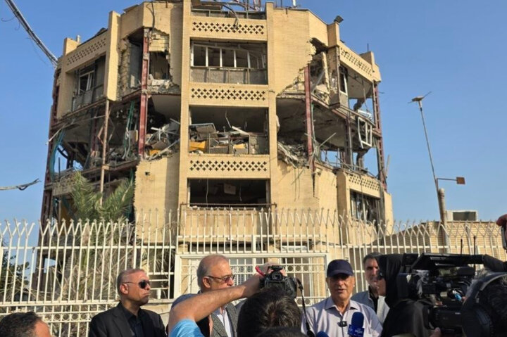 بازدید معاون اجرایی رئیس‌جمهور و وزیر نیرو از محله تپه الله اکبر