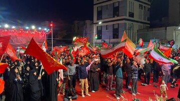 طنین فریاد « تبعیت از رهبری» مردم کرمان در اجتماع میدان کوثر