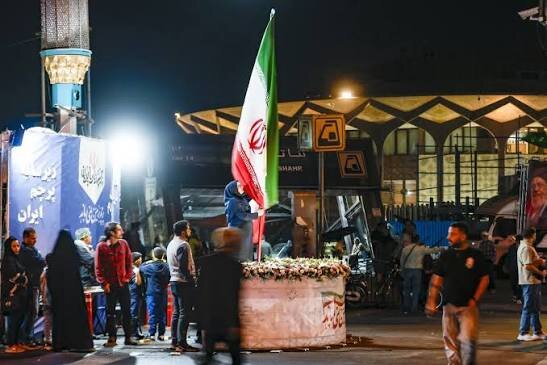 پویش «پرچم بالا»؛ تجلی حق حاکمیت ملت و خونخواهی شهیدان