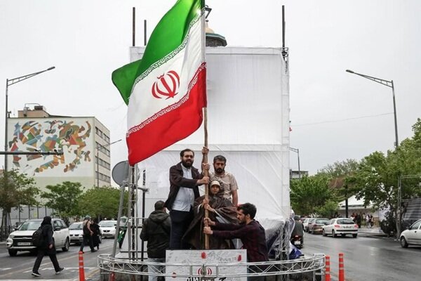 پویش «پرچم بالا»؛ تجلی حق حاکمیت ملت و خونخواهی شهیدان پویش «پرچم بالا»؛ تجلی حق حاکمیت ملت و خونخواهی شهیدان