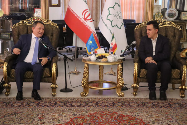پیگیری انعقاد تفاهم خواهر خواندگی تبریز با شهر آلماتی پیگیری انعقاد تفاهم خواهر خواندگی تبریز با شهر آلماتی